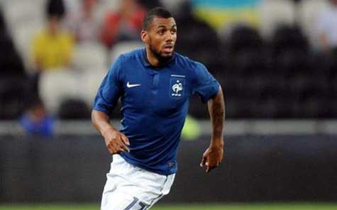 Cơ hội EURO của Yann M Vila đang bị đặt trên lằn ranh sau chấn thương trong trận giao hữu với Serbia