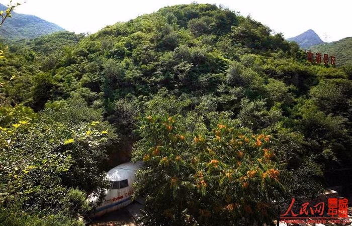 Quán bar đặc biệt này ẩn khuất trong núi sâu.