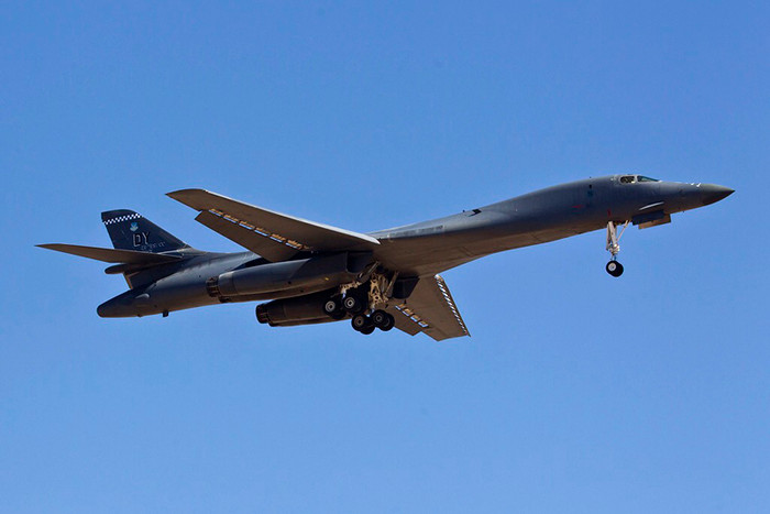 Máy bay Rockwell B-1B tại căn cứ Không quân Davis-Monthan ngày 26/9/2012. Máy bay Rockwell B-1B tại căn cứ Không quân Davis-Monthan ngày 26/9/2012.