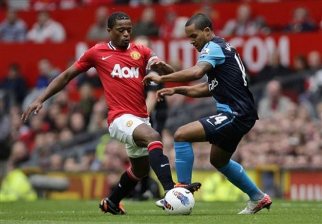 MU áp đảo thế trận từ những phút đầu tiên MU áp đảo thế trận từ những phút đầu tiên