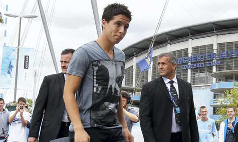 Nasri đã chính thức gia nhập sân Etihad.