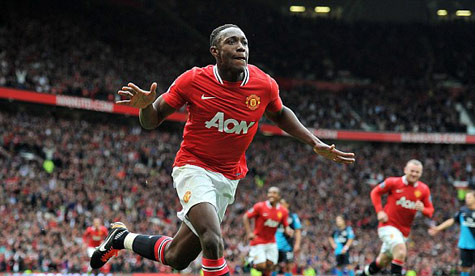 Danny Welbeck mở tỷ số cho MU Danny Welbeck mở tỷ số cho MU