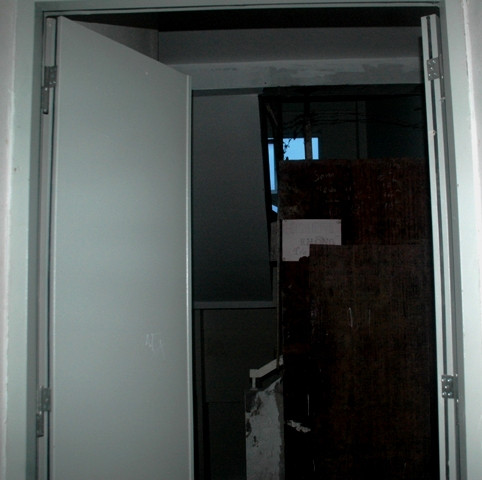 Lối cầu thang lên... Lối cầu thang lên...