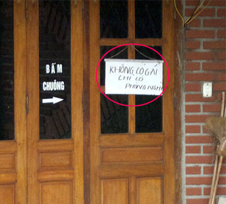 Thông báo rõ ràng của nhà nghỉ. Thông báo rõ ràng của nhà nghỉ.