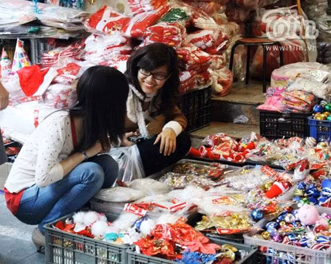 Hòa chung không khí đón giáng sinh, teen Hà thành cũng không thể chờ đợi lâu hơn được nữa, các bạn ấy đã nhanh chân sắm cho mình những món đồ rất dễ thương.