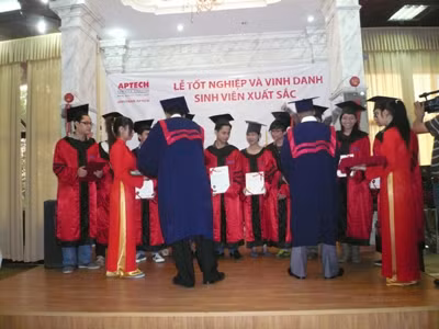 Lễ Tốt nghiệp và vinh danh SV suất sắc của Aprotrain-Aptech ảnh 2
