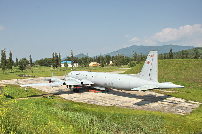 Máy bay tuần tra, chống tàu ngầm Il-38.