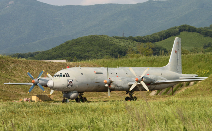 Máy bay tuần tra, chống tàu ngầm Il-38.