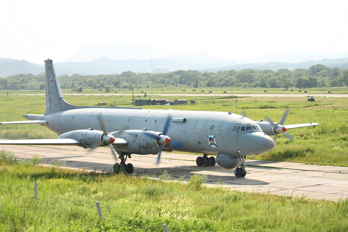 Máy bay tuần tra, chống tàu ngầm Il-38.