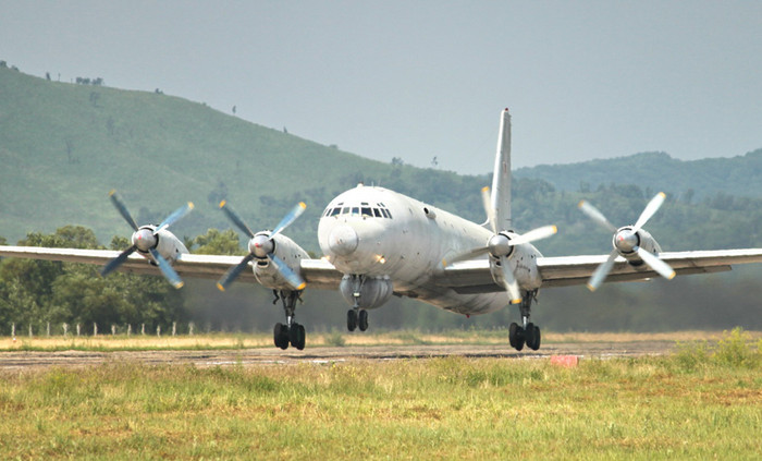Máy bay tuần tra, chống tàu ngầm Il-38.