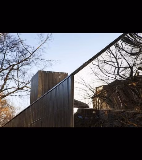 Cận cảnh một góc tường.