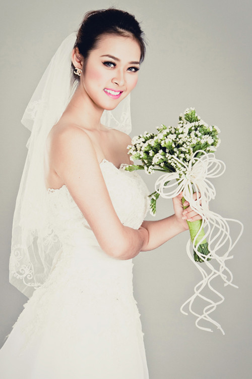 Hot girl Diệp Bảo Ngọc Mới đây, một số trang tin tức đã đưa thông tin cô bạn 9x xinh đẹp này sẽ tổ chức đám ăn hỏi vào ngày 9/2. Đó chính là Thành Đạt – nam diễn viên quen thuộc, diễn xuất trong nhiều bộ phim khá ăn khách. Hot girl Diệp Bảo Ngọc Mới đây, một số trang tin tức đã đưa thông tin cô bạn 9x xinh đẹp này sẽ tổ chức đám ăn hỏi vào ngày 9/2. Đó chính là Thành Đạt – nam diễn viên quen thuộc, diễn xuất trong nhiều bộ phim khá ăn khách.