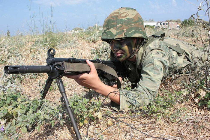 Quân đội Hellenic tập trận Pirpolitis B trên đảo Chios. Quân đội Hellenic tập trận Pirpolitis B trên đảo Chios.