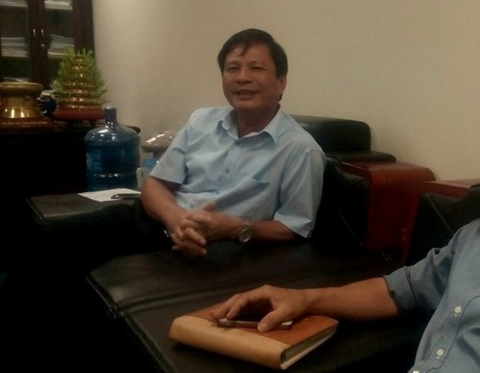 Ông Bùi Ngọc Sơn, Giám đốc Sở Nội vụ tỉnh Bắc Giang đang trao đổi vụ việc với phóng viên (Ảnh: MC) Ông Bùi Ngọc Sơn, Giám đốc Sở Nội vụ tỉnh Bắc Giang đang trao đổi vụ việc với phóng viên (Ảnh: MC)