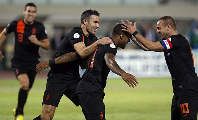 Hà Lan chiến thắng tưng bừng trên sân của Hungary.