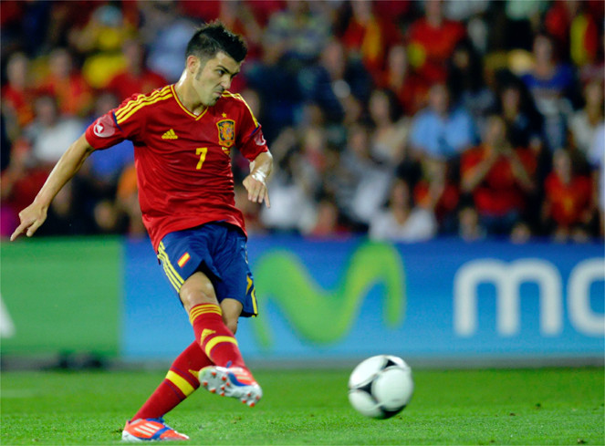 David Villa ghi bàn trên chấm 11m sau thời gian dưỡng thương. David Villa ghi bàn trên chấm 11m sau thời gian dưỡng thương.