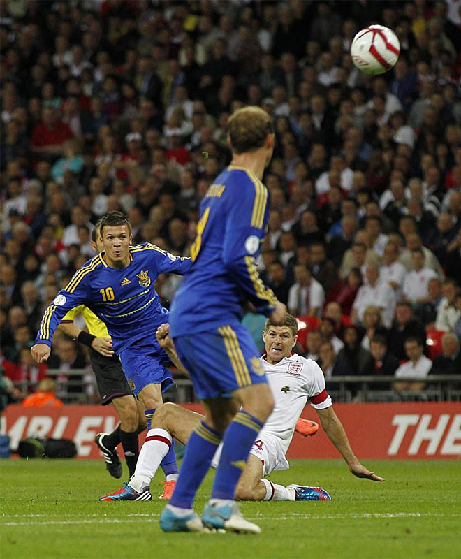 Ukraine xuất sắc cầm hòa Anh trên đất khách.