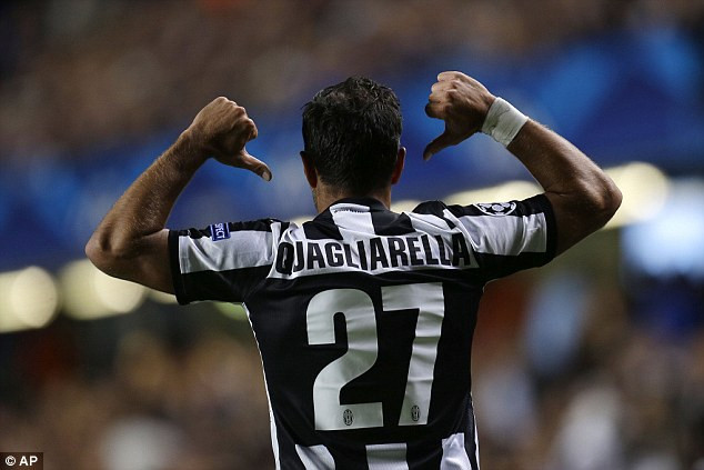 Người hùng của họ là đây. Người hùng của họ là đây.