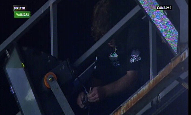 Theo dự kiến, trận đấu sẽ diễn ra vào lúc 19h45, thứ 2, ngày 24/9. Theo dự kiến, trận đấu sẽ diễn ra vào lúc 19h45, thứ 2, ngày 24/9.