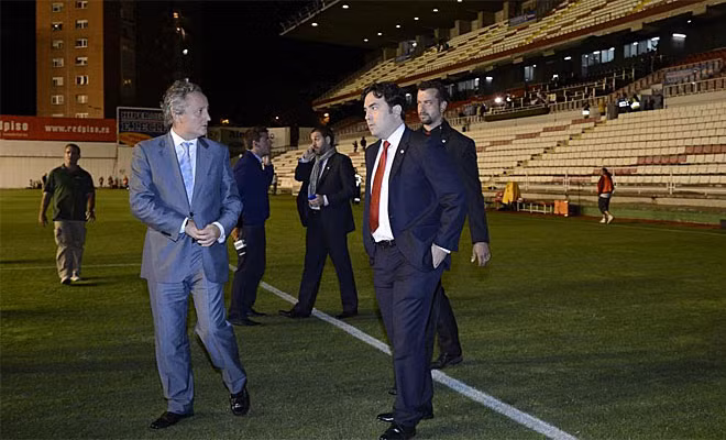 Đội chủ nhà và BTC cố gắng khắc phục. Đội chủ nhà và BTC cố gắng khắc phục.