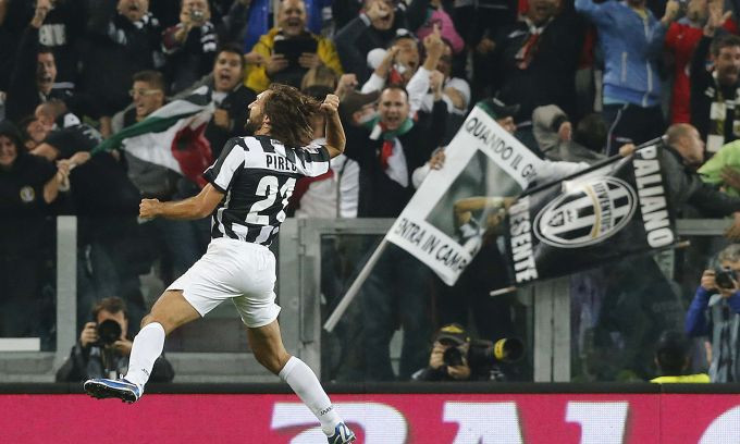 Niềm vui của các Juventini sau bàn thắng mở tỷ số của Pirlo.