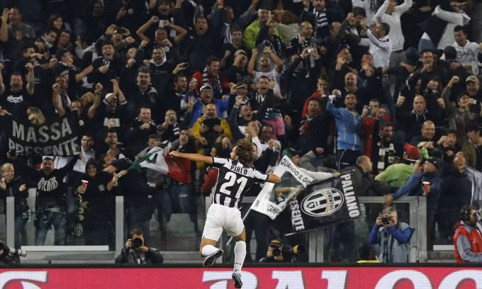 Pirlo khai thông thế bế tắc.