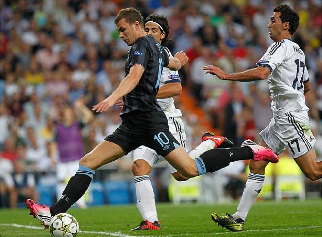 Anh tung cú dứt điểm.