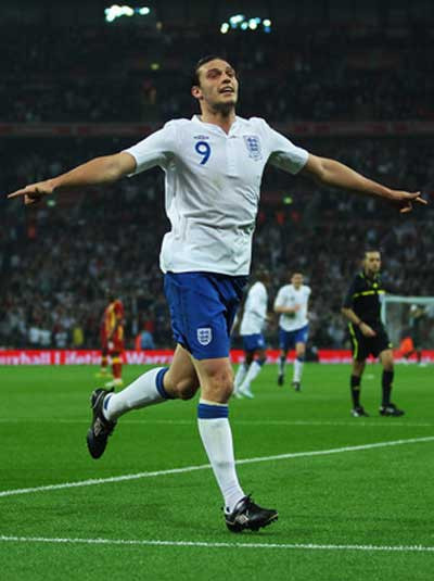 Về mặt chiến thuật, Andy Carroll là sự lựa chọn tốt nhất (không tính Rooney) cho vai trò trung phong bất chấp một mùa giải thất bại Về mặt chiến thuật, Andy Carroll là sự lựa chọn tốt nhất (không tính Rooney) cho vai trò trung phong bất chấp một mùa giải thất bại