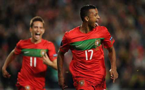 Đóng góp của Nani hay bị che phủ bởi Ronaldo Đóng góp của Nani hay bị che phủ bởi Ronaldo