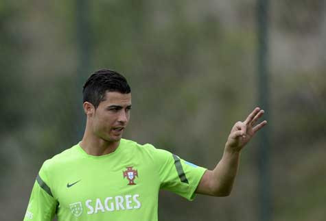 Cristiano Ronaldo cần một danh hiệu lớn ở ĐTQG Cristiano Ronaldo cần một danh hiệu lớn ở ĐTQG
