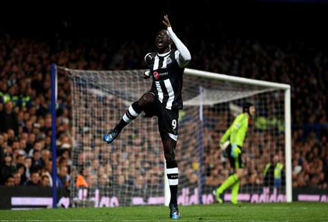 Papiss Cisse đang có phong độ của một quái thú cho Newcastle