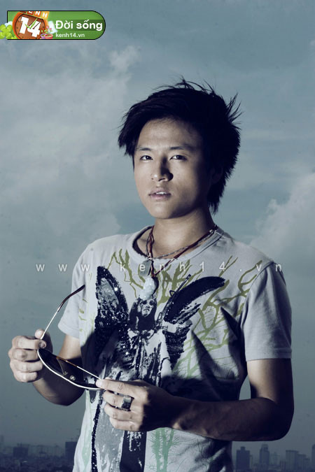 Duy đúng kiểu của một hot boy trên cộng đồng mạng, không tham gia những hoạt động nghệ thuật nhiều. Mãi đến năm 2009 Duy mới tham gia trong bộ phim Bộ tứ 10a8 rồi "mât tích" cho đến tận bây giờ. Khi Duy đã chững chạc và người lớn hơn ngày xưa. Duy đúng kiểu của một hot boy trên cộng đồng mạng, không tham gia những hoạt động nghệ thuật nhiều. Mãi đến năm 2009 Duy mới tham gia trong bộ phim Bộ tứ 10a8 rồi "mât tích" cho đến tận bây giờ. Khi Duy đã chững chạc và người lớn hơn ngày xưa.