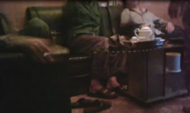 Công việc của những bảo kê là khi nào một số nhà nghỉ tại khu du lịch Đồng Châu này có nhu cầu "điều hàng" thì họ chở các cô gái đi và đến nhà nghỉ "tiếp" khách.