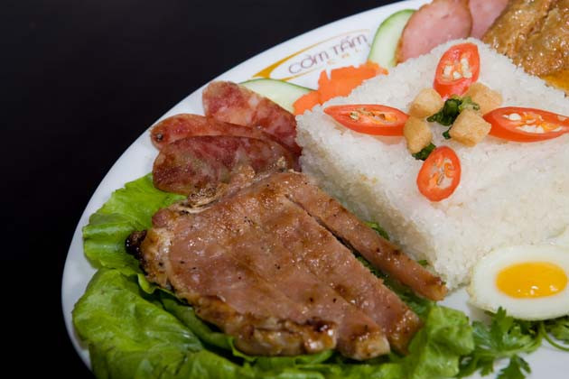 Cơm tấm có hương vị thật nhẹ nhàng nhưng rất đặc biệt và hấp dẫn người thưởng thức.