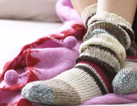 Bí quyết giữ ấm bàn chân chống rét dịp Tết ảnh 1