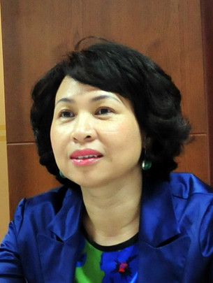 TS Mai Hồng Quỳ (hiệu trưởng Trường ĐH Luật TP.HCM) cho biết: "Đào tạo phải theo hình chóp. Đầu vào có rộng nhưng cửa ra phải hẹp, như vậy chất lượng mới lên được" TS Mai Hồng Quỳ (hiệu trưởng Trường ĐH Luật TP.HCM) cho biết: "Đào tạo phải theo hình chóp. Đầu vào có rộng nhưng cửa ra phải hẹp, như vậy chất lượng mới lên được"