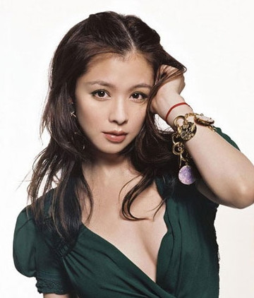 "Thiên thần gợi cảm" Từ Nhược Tuyên mắt to, mặt thon và đôi môi gợi cảm.