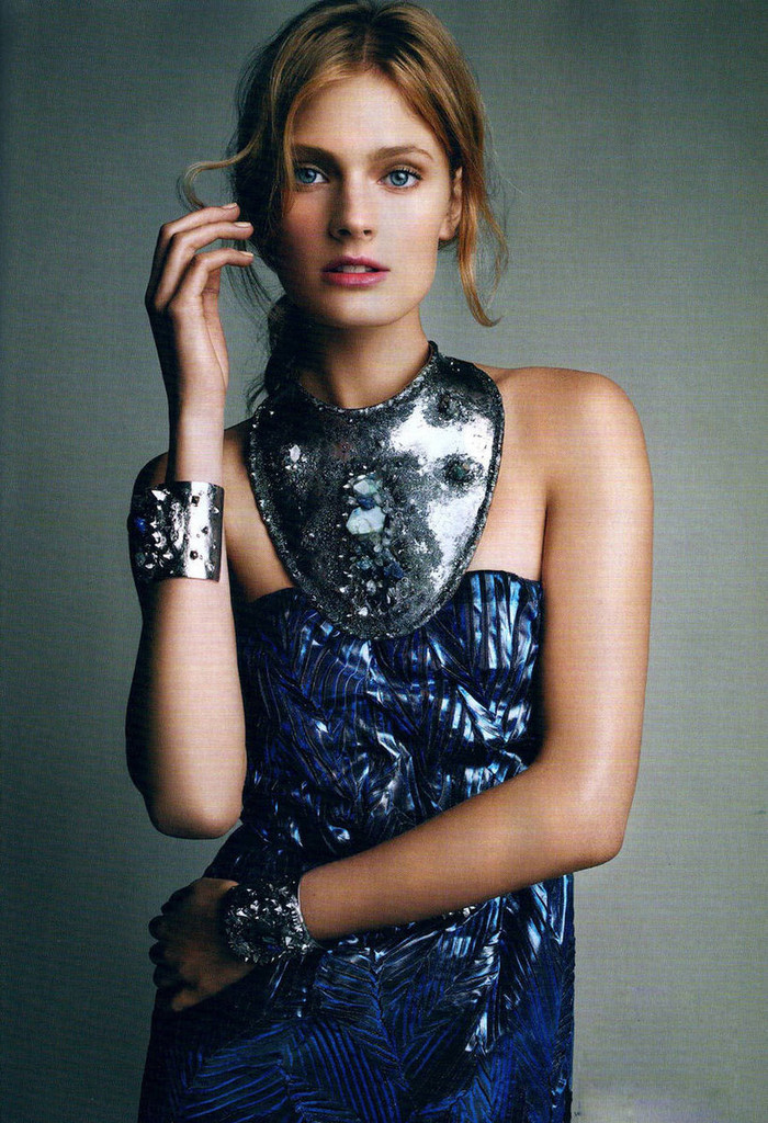 N0.8: Vẻ đẹp lãng mạn nước Pháp - Constance Jablonski. N0.8: Vẻ đẹp lãng mạn nước Pháp - Constance Jablonski.