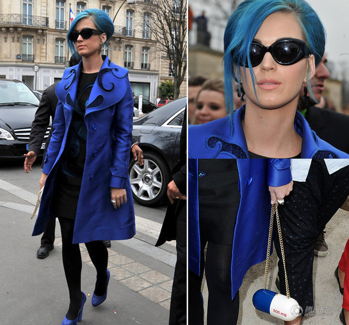 Người đẹp không chỉ nổi bật với một 'cây' xanh từ đầu đến chân mà còn khiến bao người không thể rời mắt khỏi bởi chiếc túi xách hình viên thuốc kỳ quái.