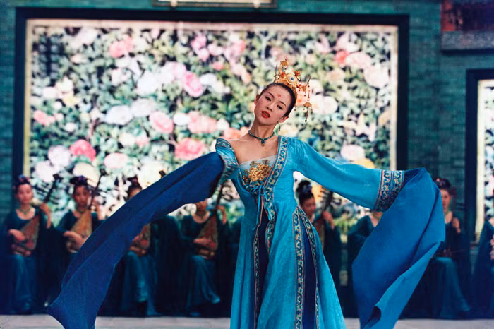 Những điệu múa ngay từ đầu phim đã thu hút được rất nhiều khán giả.