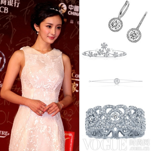Dương Mịch tinh khôi trong váy trắng thanh thoát cùng trang sức De Beers Diamond Jewellers. Dương Mịch tinh khôi trong váy trắng thanh thoát cùng trang sức De Beers Diamond Jewellers.