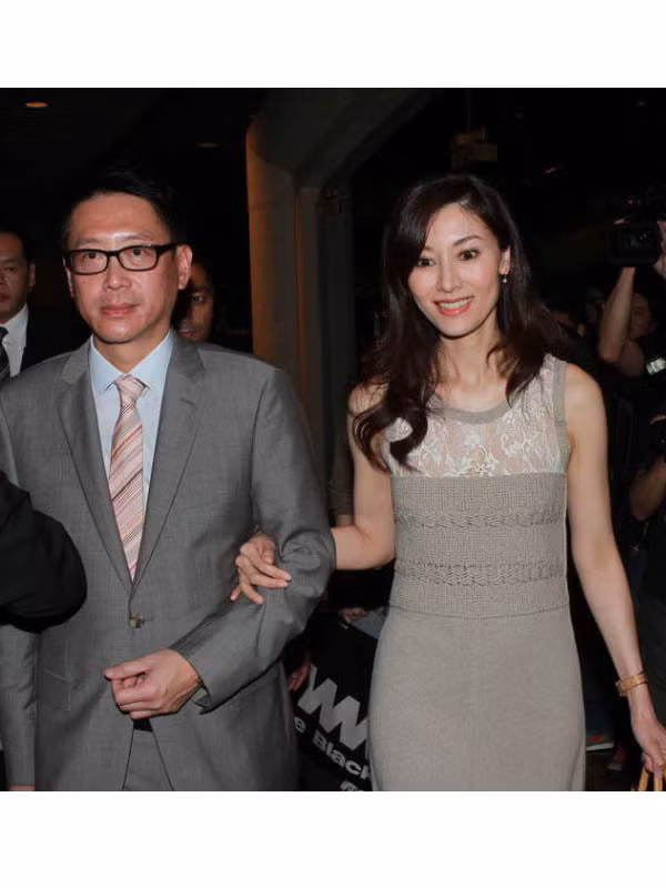 Cha của Lý Gia Hân là người Bồ Đào Nha, cô không chỉ thừa hưởng được dáng người cao mảnh mà còn kết hợp hài hòa vẻ đẹp Á Âu trên khuôn mặt của mình.