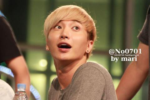 Dù đã 30 nhưng Leeteuk vẫn rất đáng yêu.