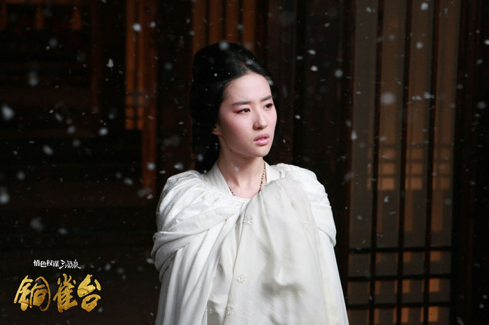 Tạo hình giản dị, không cầu kỳ với phụ kiện nhưng vẫn khắc họa thành công hình tượng người đẹp cổ đại.