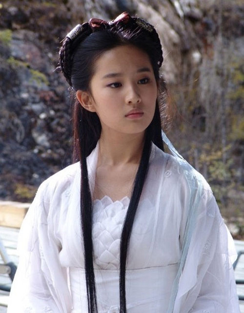 Từ "Thần Điêu đại hiệp", Lưu Diệc Phi được xếp vào danh sách những mỹ nhân cổ trang hàng đâu Hoa ngữ.