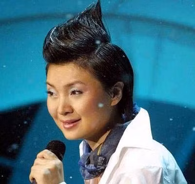 Trần Hồng nữ tính không phải, nam tính cũng không.