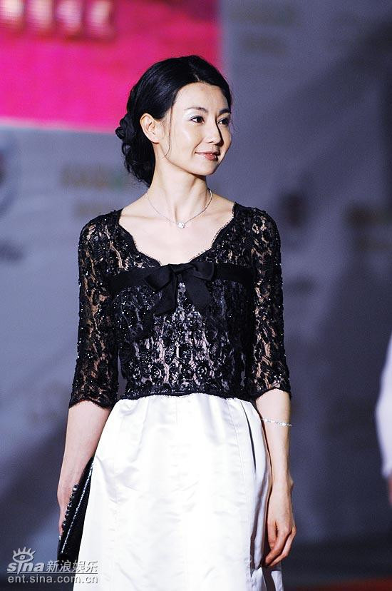 ...Nhưng thời gian dần trôi qua, nay người đẹp đã gần 50 tuổi. Ảnh: Sina ...Nhưng thời gian dần trôi qua, nay người đẹp đã gần 50 tuổi. Ảnh: Sina