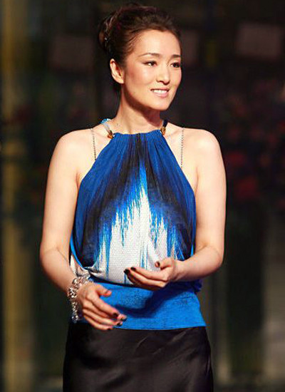 Vai u tay bắp và dáng người cũng đã khác xưa. Vai u tay bắp và dáng người cũng đã khác xưa.