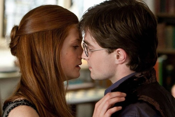 Cặp đôi Harry và Ginny trong "Harry Potter". Cặp đôi Harry và Ginny trong "Harry Potter".