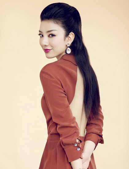 Do đó mỗi khi chụp ảnh góc chụp yêu thích nhất của cô chính là chụp nghiêng để che được khuyết điểm ở mũi. Do đó mỗi khi chụp ảnh góc chụp yêu thích nhất của cô chính là chụp nghiêng để che được khuyết điểm ở mũi.